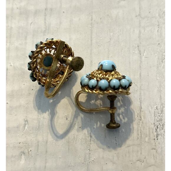 Vintage 1920s Czech Czecho Gold Tone Filigree Blue Beaded Screw Back Earrings - Picture 5 of 5